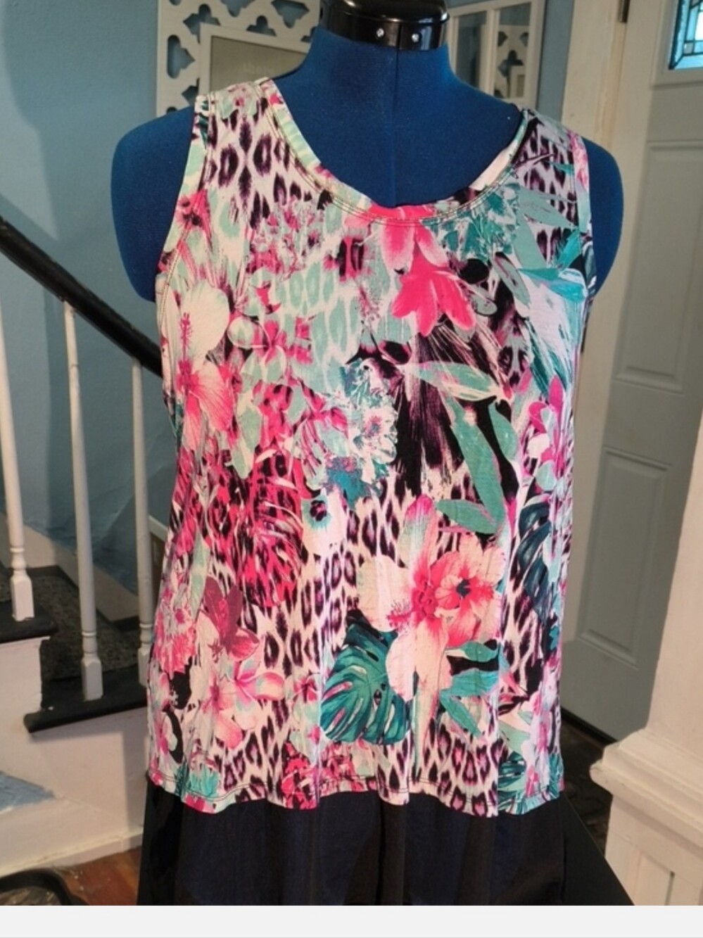 Jennifer Lopez Floral Tropical Print Sleeveless Tank Top - Lace Trim - Picture 11 of 11